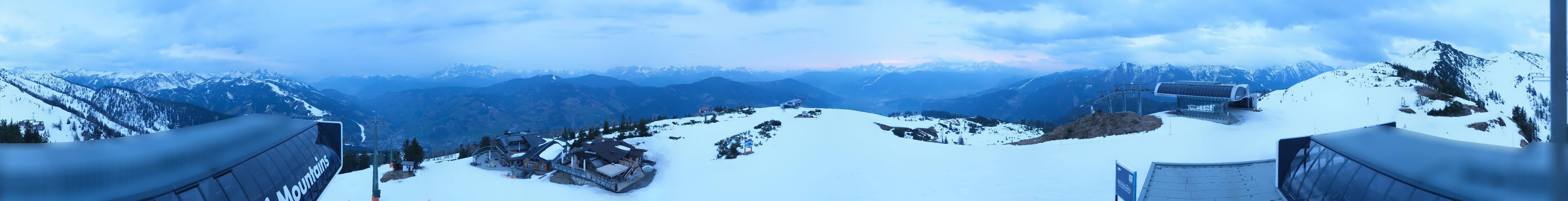Archiv Foto Webcam Wagrain Grießenkareck - Bergstation Flying Mozart