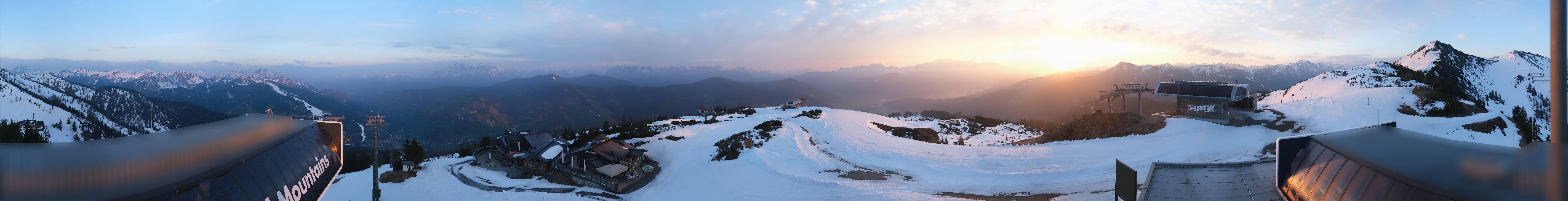 Archiv Foto Webcam Wagrain Grießenkareck - Bergstation Flying Mozart