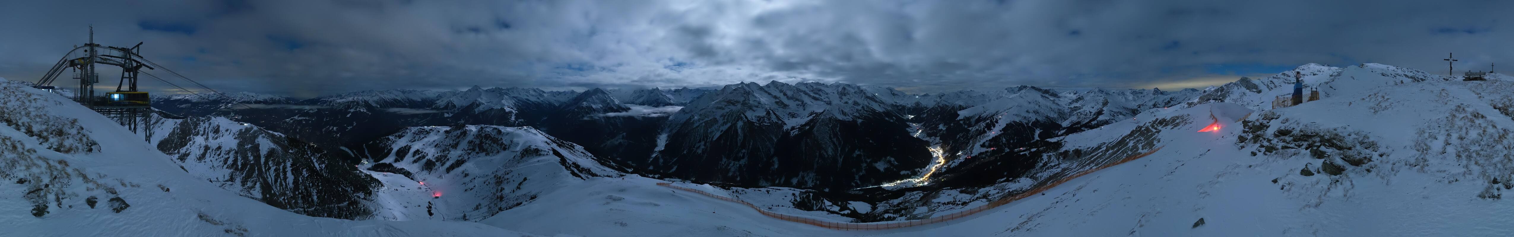 Archived image Webcam Tux - View from the Wanglspitze