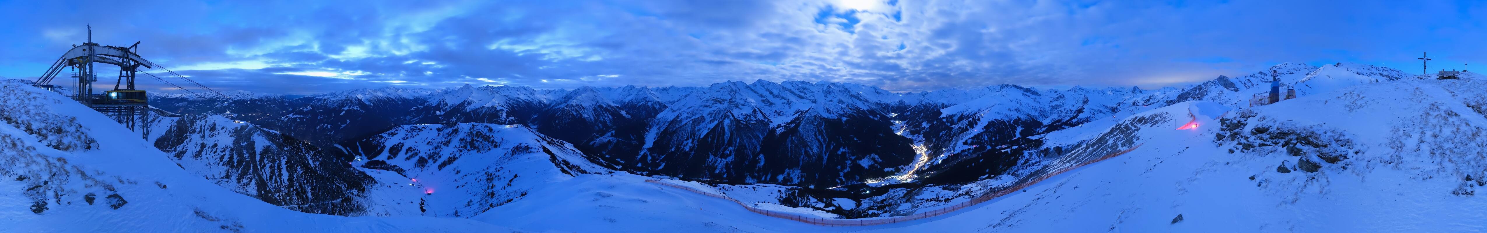 Archived image Webcam Tux - View from the Wanglspitze