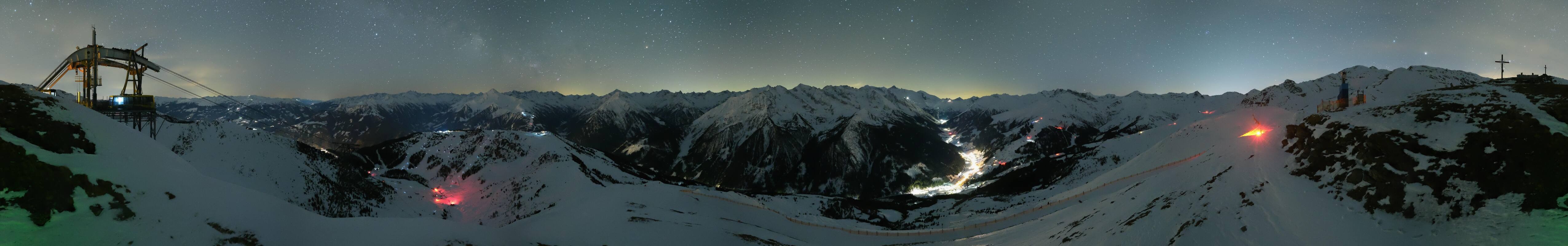 Archived image Webcam Tux - View from the Wanglspitze