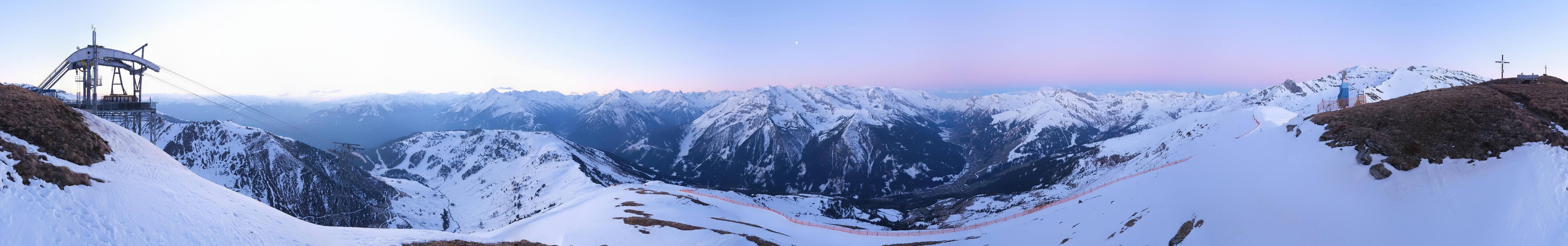 Archiv Foto Webcam Tux - Ausblick von der Wanglspitze