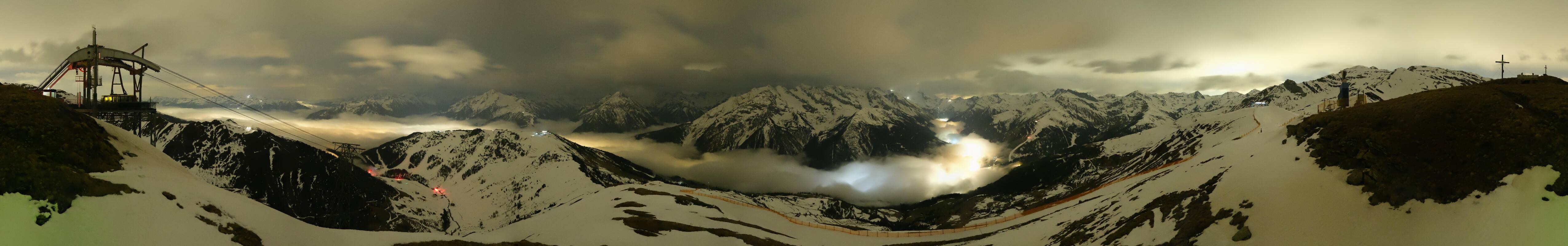 Archived image Webcam Tux - View from the Wanglspitze