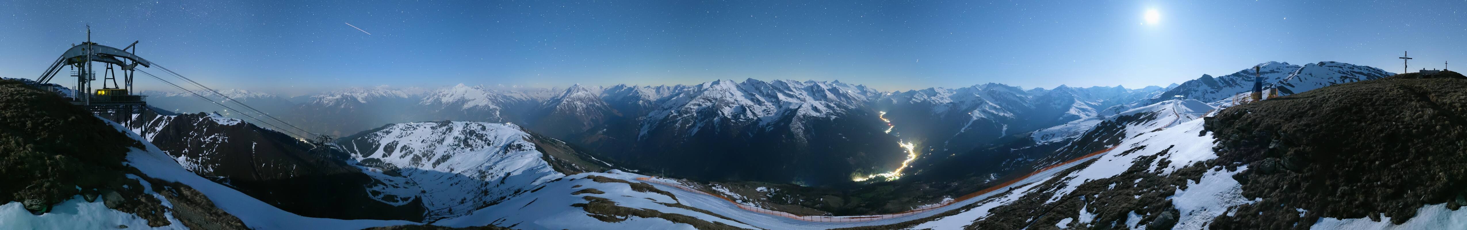 Archived image Webcam Tux - View from the Wanglspitze