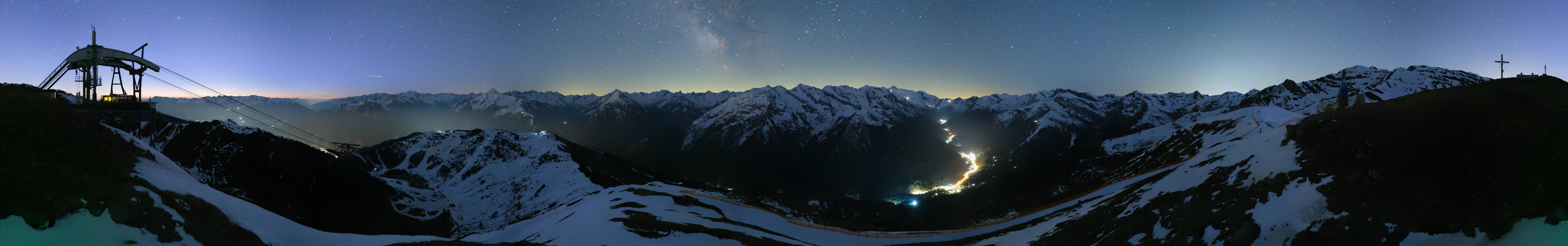 Archived image Webcam Tux - View from the Wanglspitze