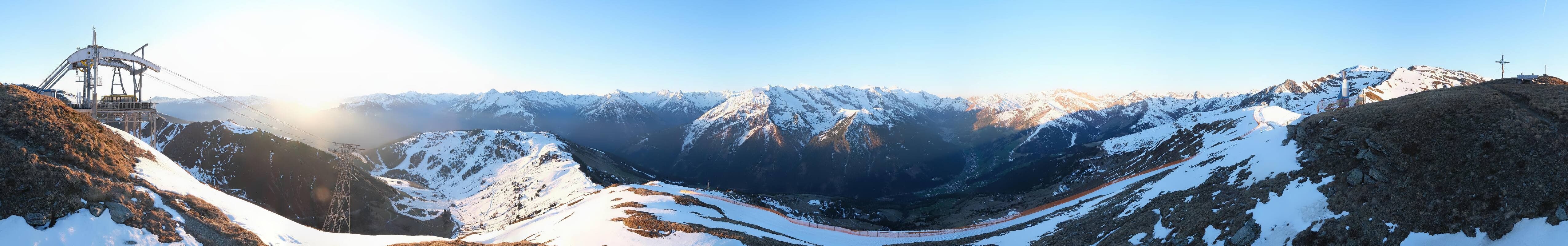 Archived image Webcam Tux - View from the Wanglspitze
