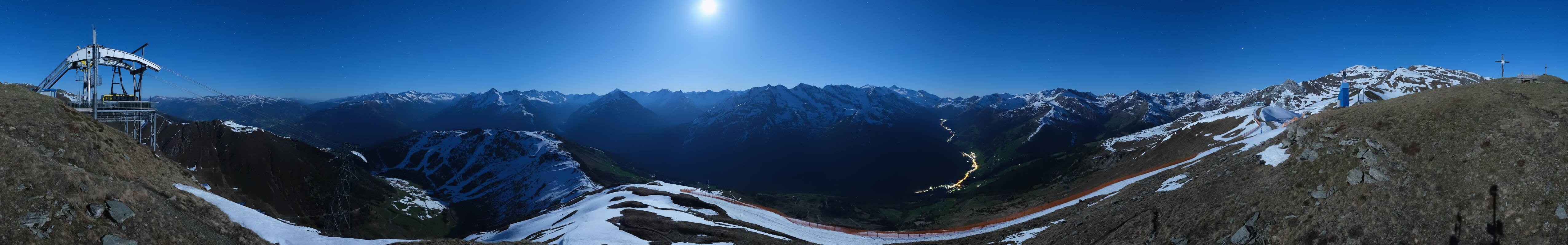 Archived image Webcam Tux - View from the Wanglspitze