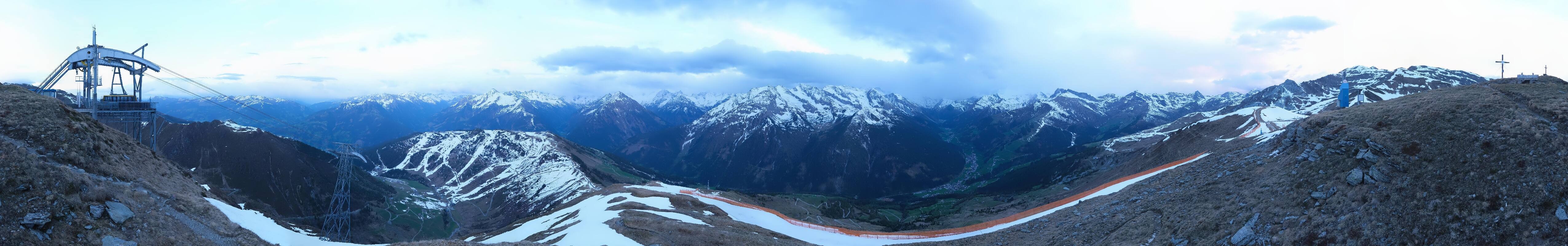 Archived image Webcam Tux - View from the Wanglspitze