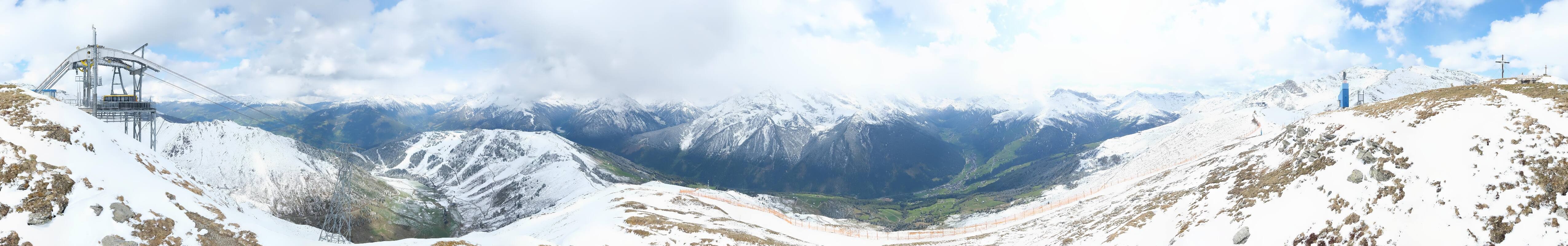 Archived image Webcam Tux - View from the Wanglspitze