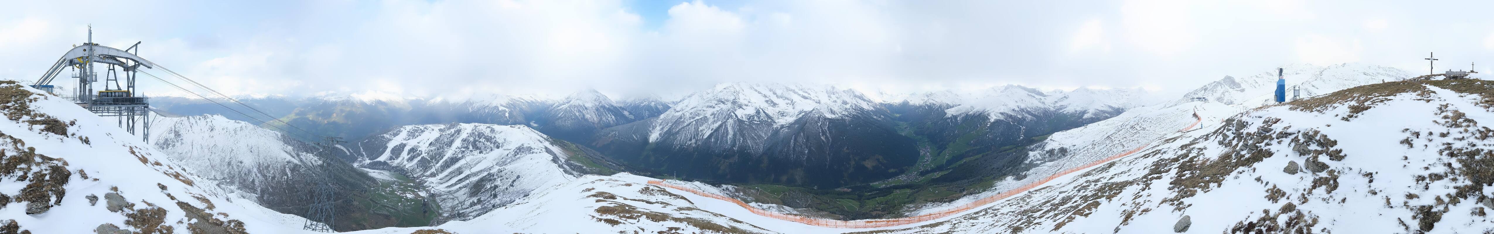 Archived image Webcam Tux - View from the Wanglspitze