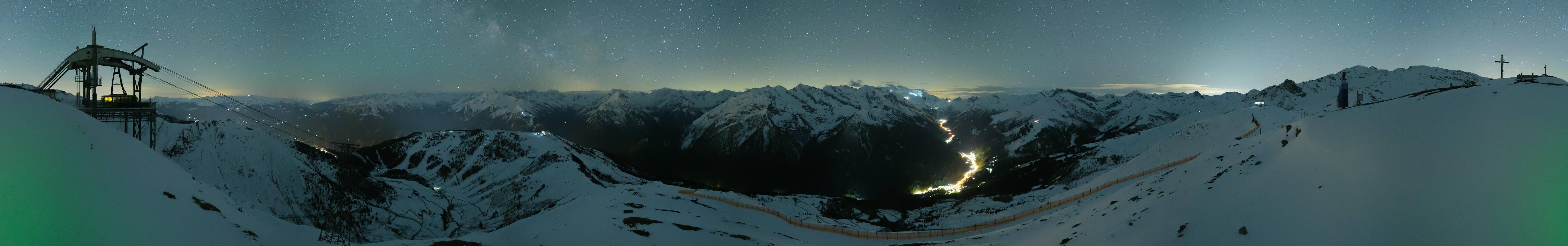 Archived image Webcam Tux - View from the Wanglspitze
