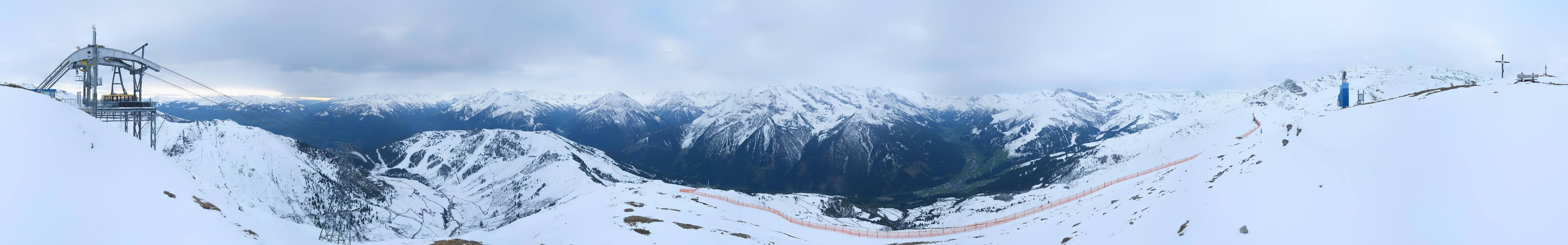 Archived image Webcam Tux - View from the Wanglspitze