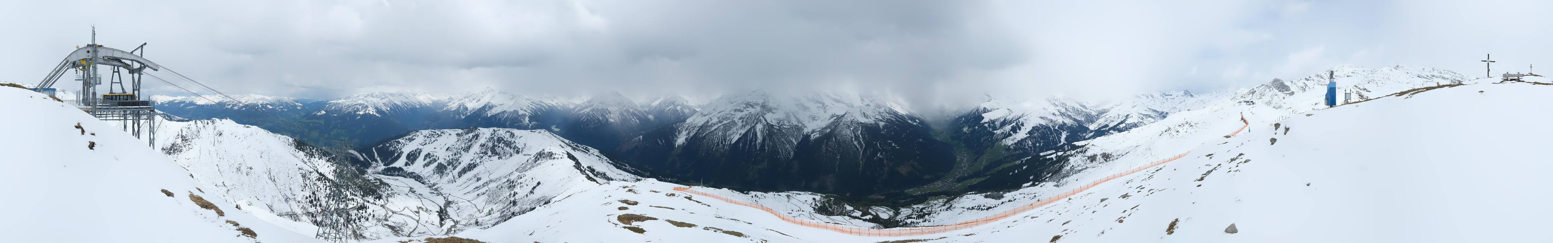 Archived image Webcam Tux - View from the Wanglspitze
