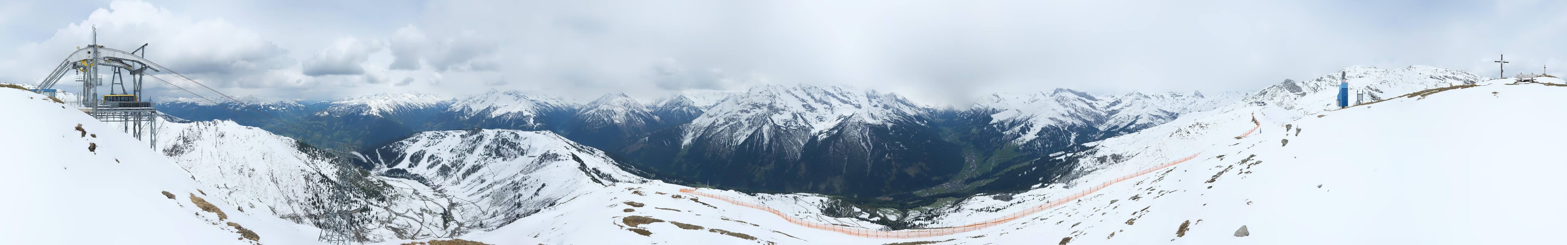 Archived image Webcam Tux - View from the Wanglspitze