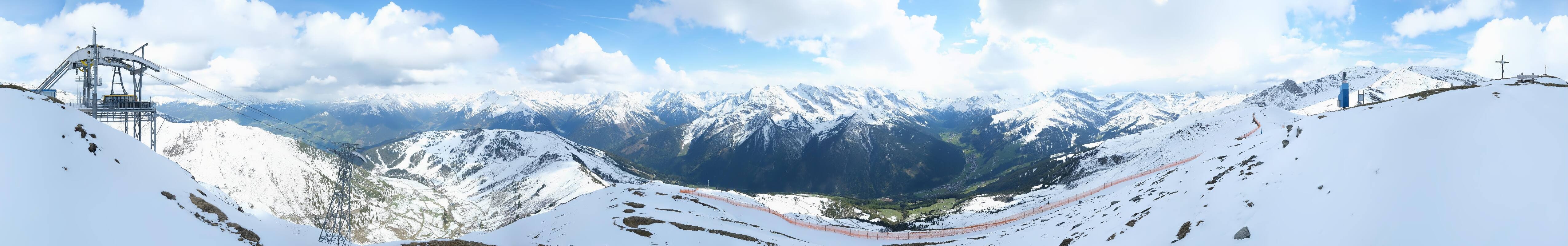 Archived image Webcam Tux - View from the Wanglspitze