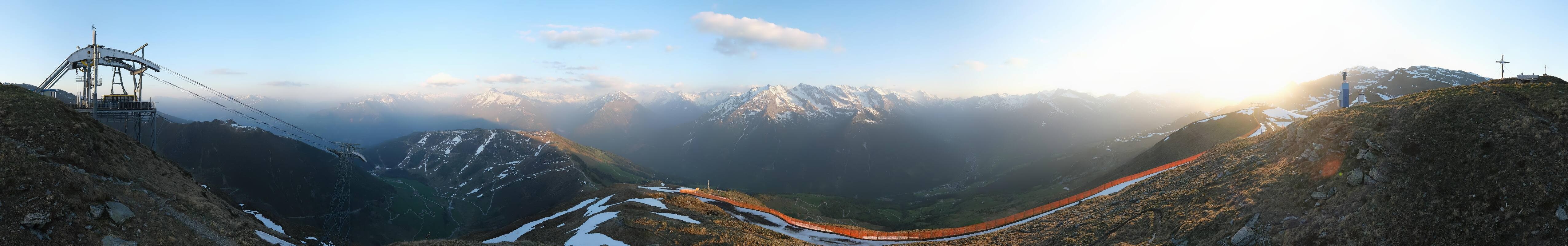 Archived image Webcam Tux - View from the Wanglspitze