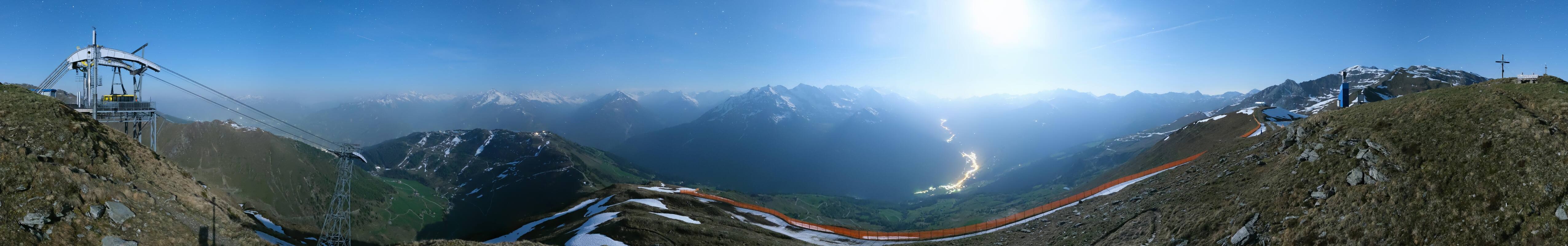 Archived image Webcam Tux - View from the Wanglspitze