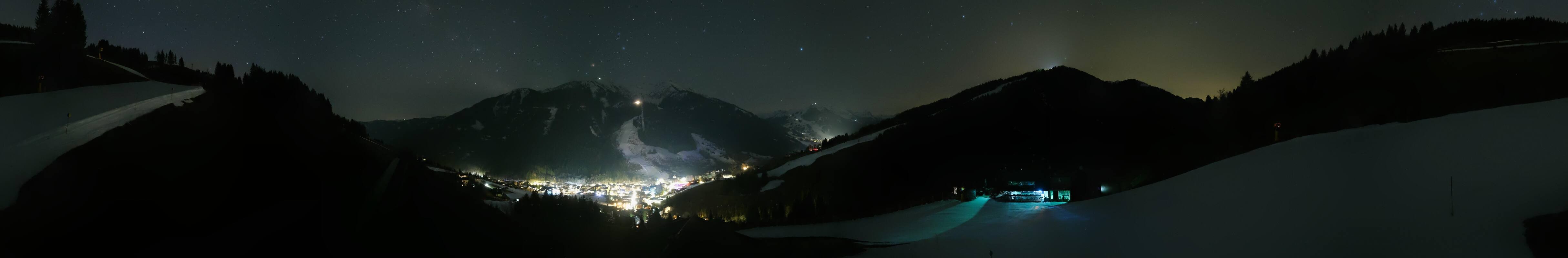 Archived image Webcam Saalbach - View from the Maisalm