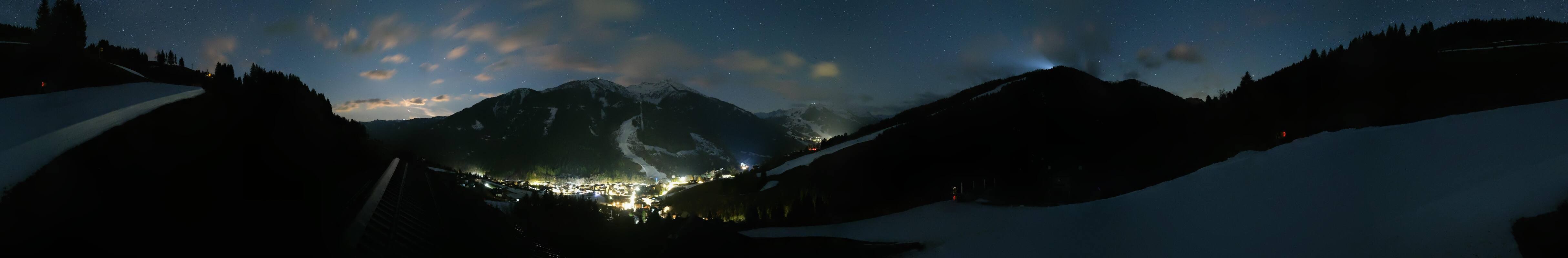 Archived image Webcam Saalbach - View from the Maisalm