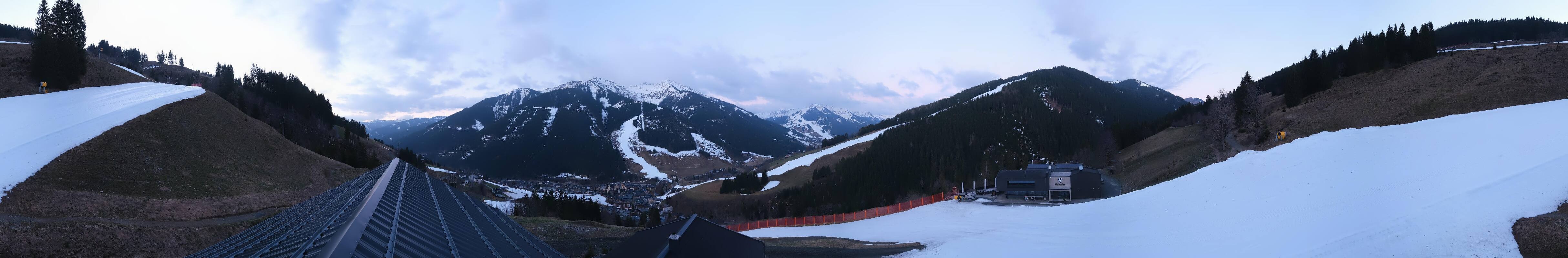 Archived image Webcam Saalbach - View from the Maisalm