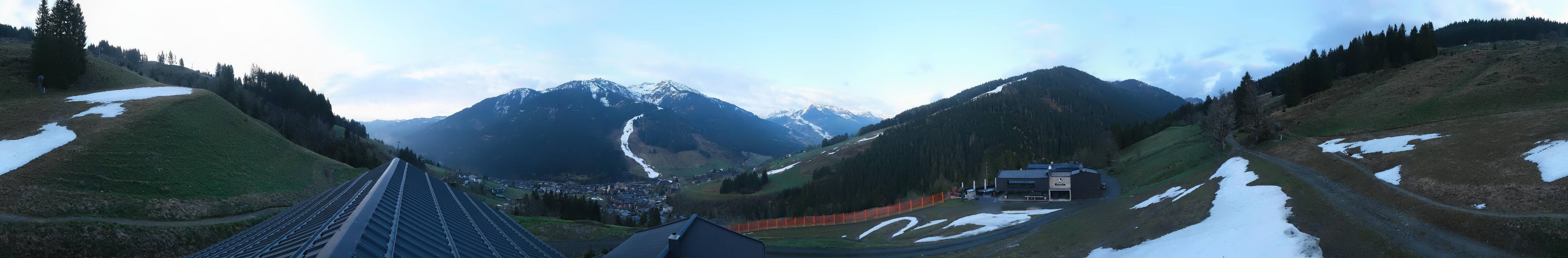 Archived image Webcam Saalbach - View from the Maisalm