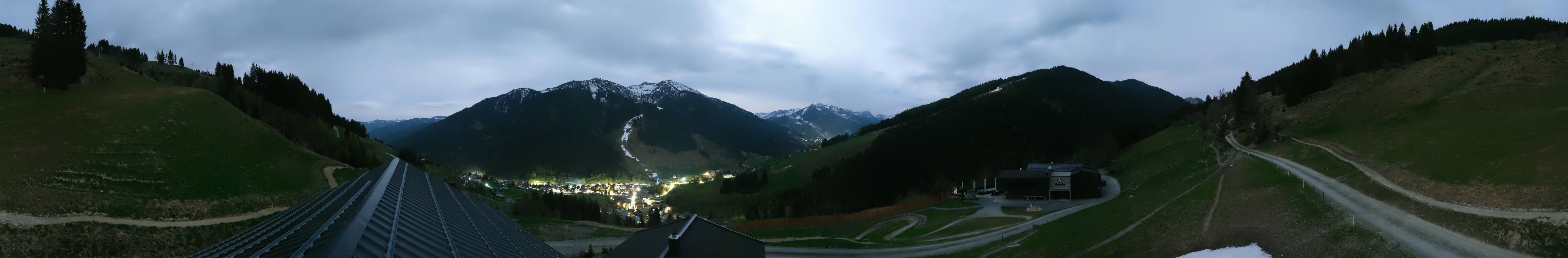 Archived image Webcam Saalbach - View from the Maisalm