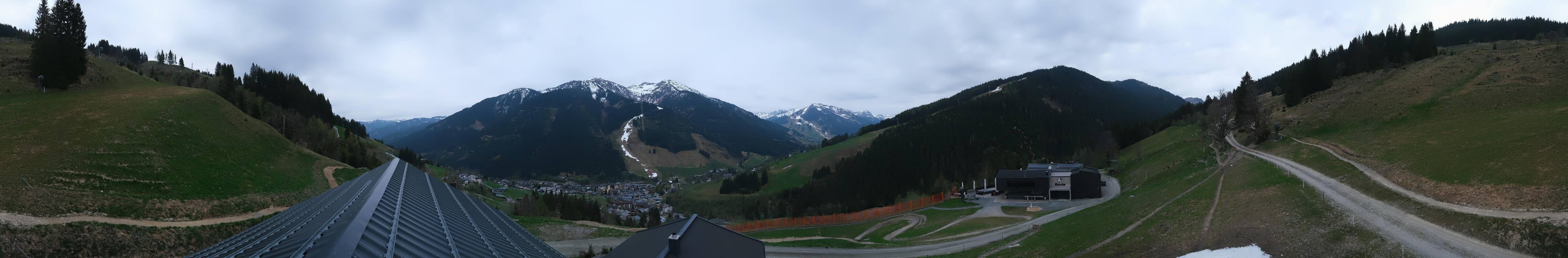 Archived image Webcam Saalbach - View from the Maisalm