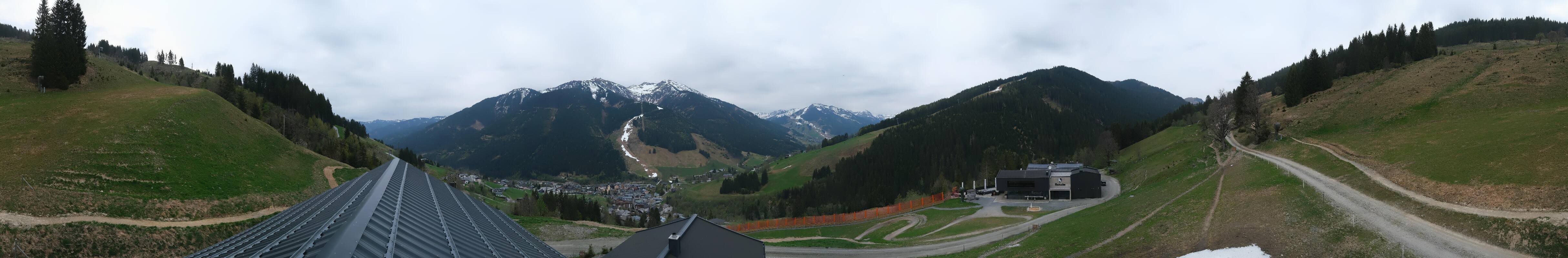 Archived image Webcam Saalbach - View from the Maisalm