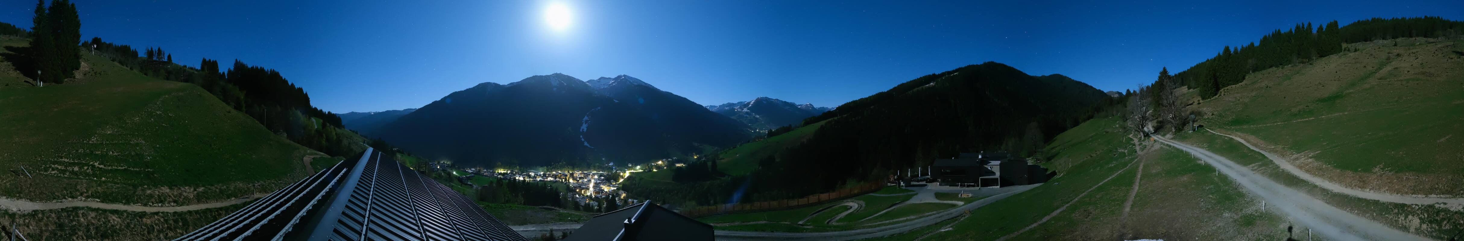 Archived image Webcam Saalbach - View from the Maisalm