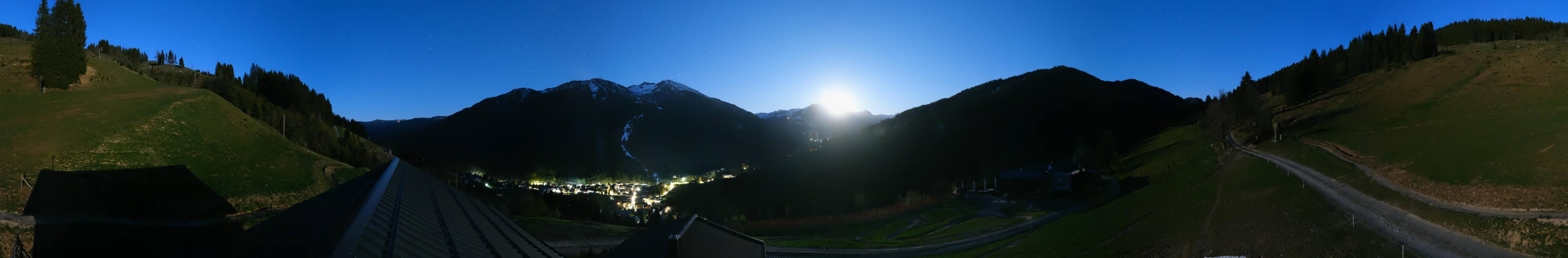 Archived image Webcam Saalbach - View from the Maisalm