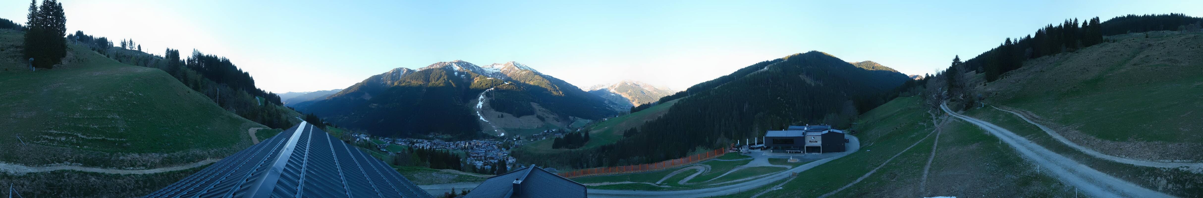 Archived image Webcam Saalbach - View from the Maisalm