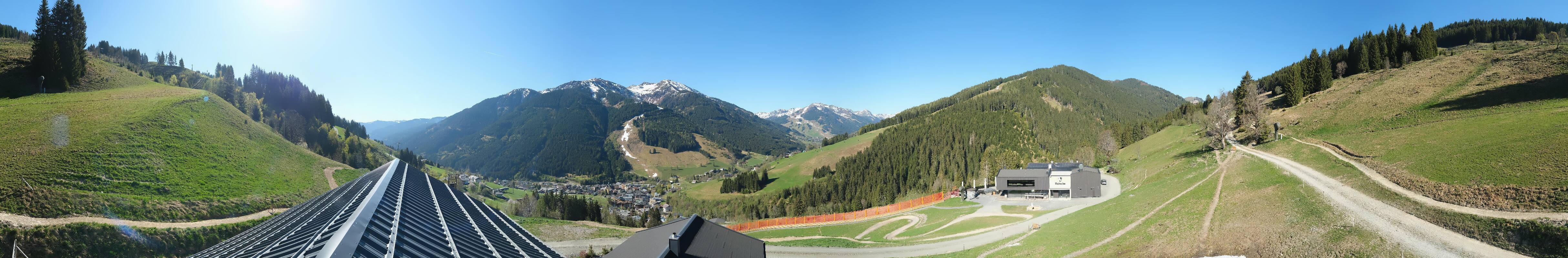 Archived image Webcam Saalbach - View from the Maisalm