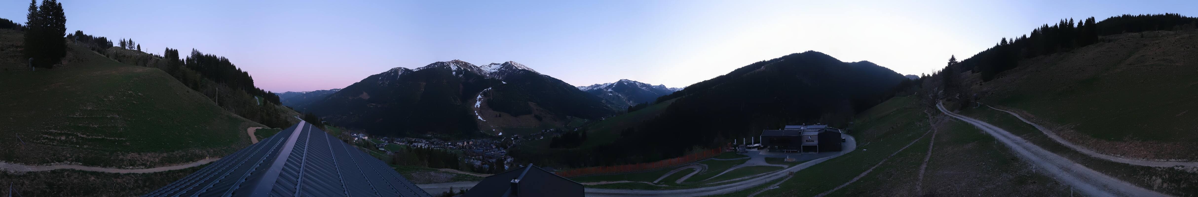 Archived image Webcam Saalbach - View from the Maisalm