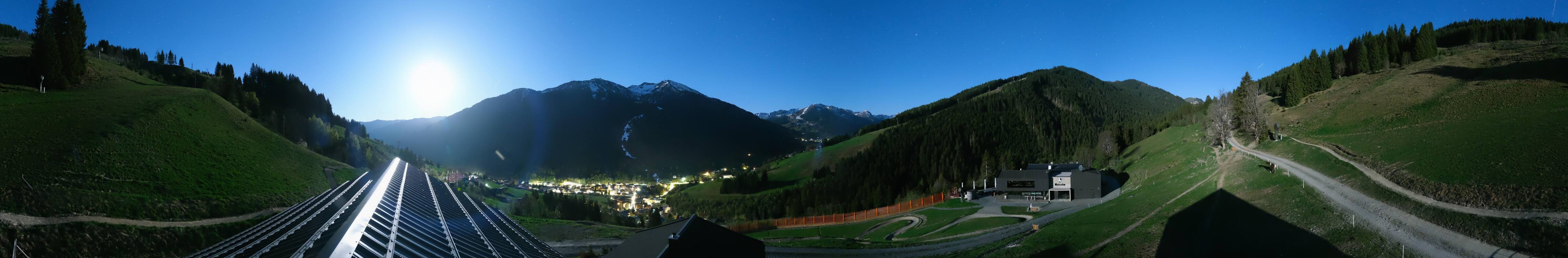 Archived image Webcam Saalbach - View from the Maisalm