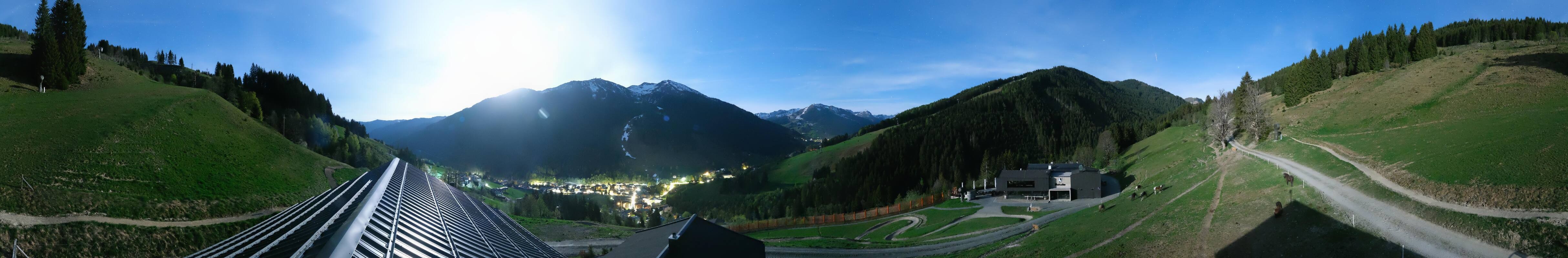 Archived image Webcam Saalbach - View from the Maisalm