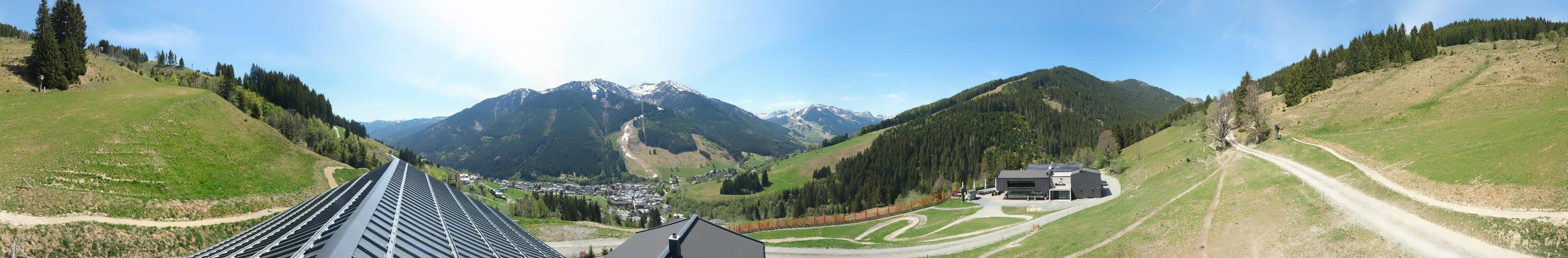 Archived image Webcam Saalbach - View from the Maisalm