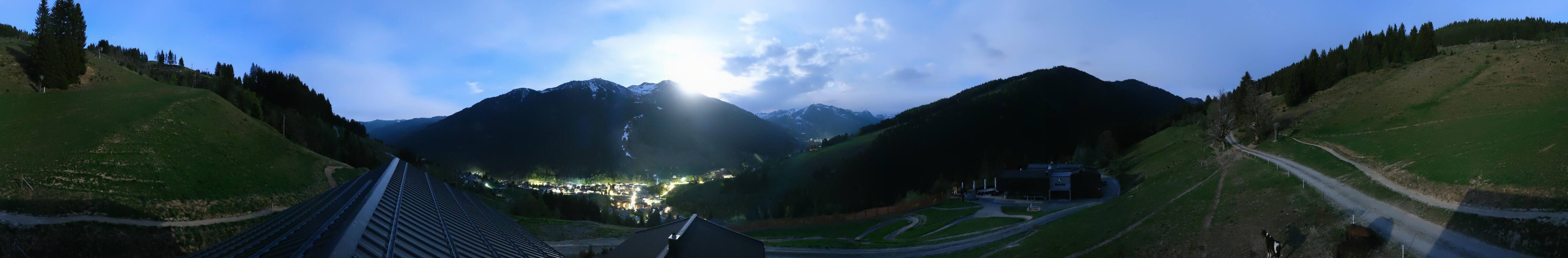 Archived image Webcam Saalbach - View from the Maisalm