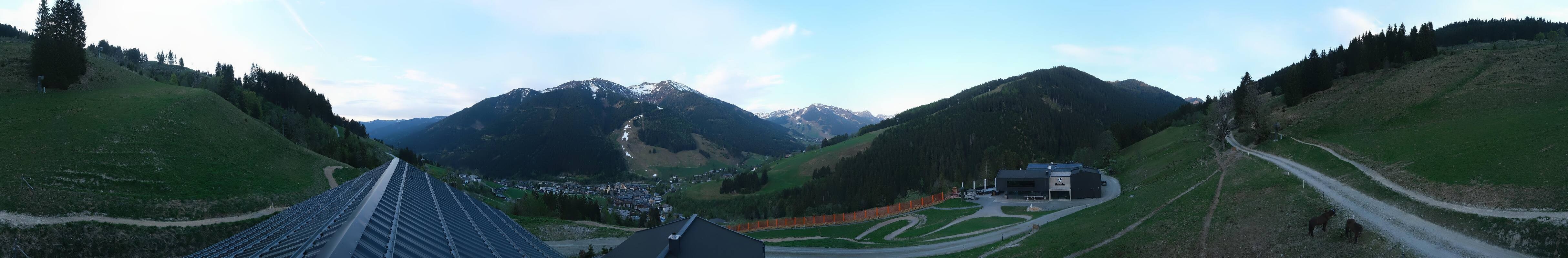 Archived image Webcam Saalbach - View from the Maisalm