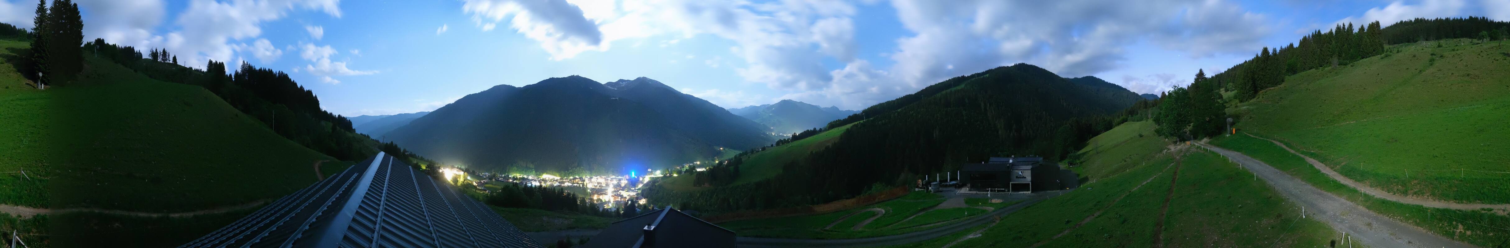 Archived image Webcam Saalbach - View from the Maisalm
