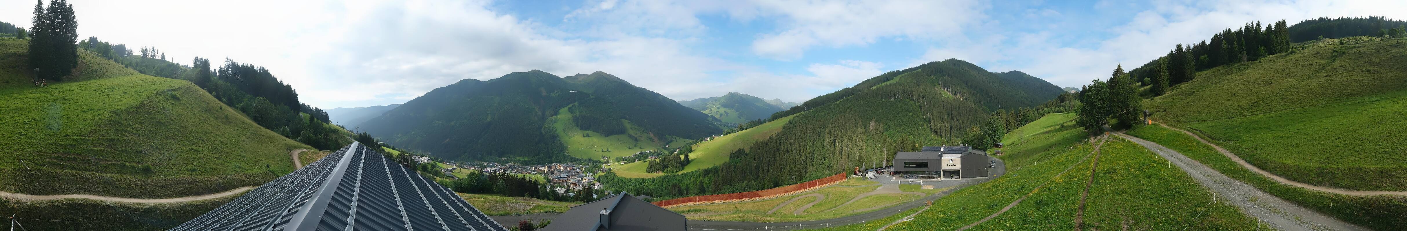 Archived image Webcam Saalbach - View from the Maisalm