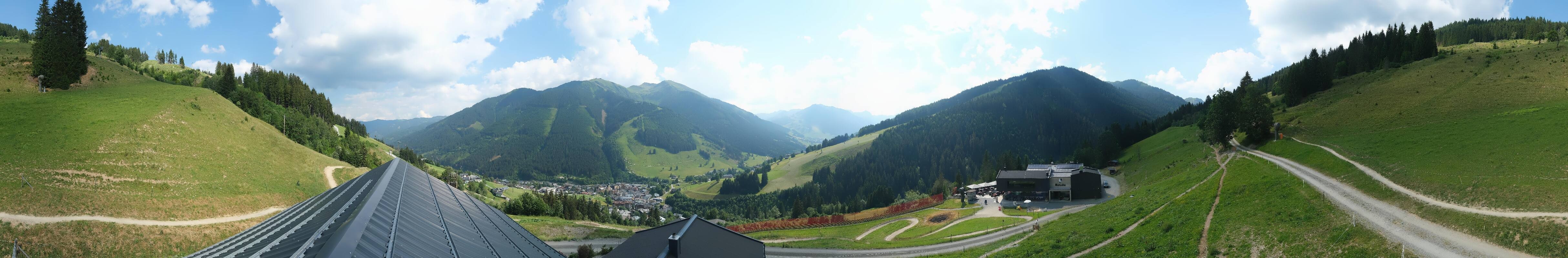 Archived image Webcam Saalbach - View from the Maisalm
