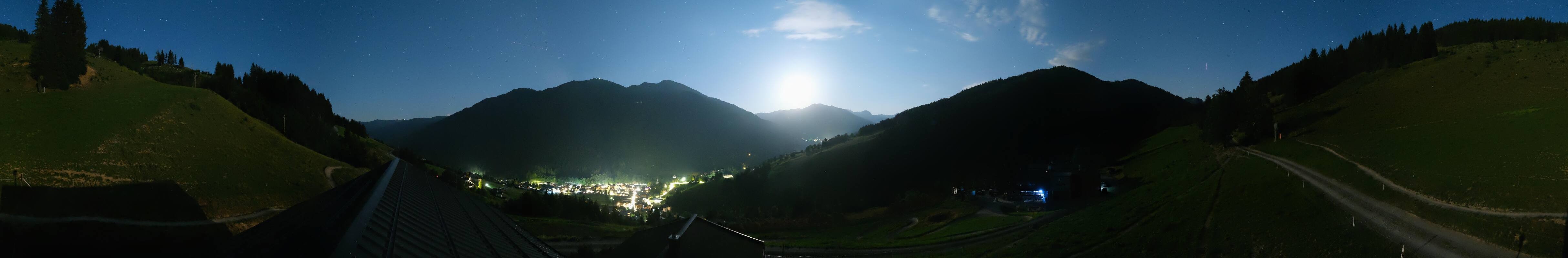 Archived image Webcam Saalbach - View from the Maisalm