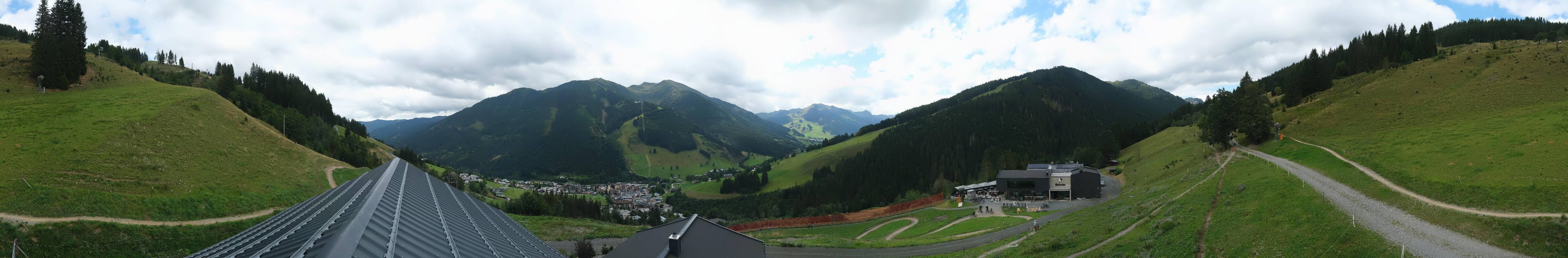 Archived image Webcam Saalbach - View from the Maisalm