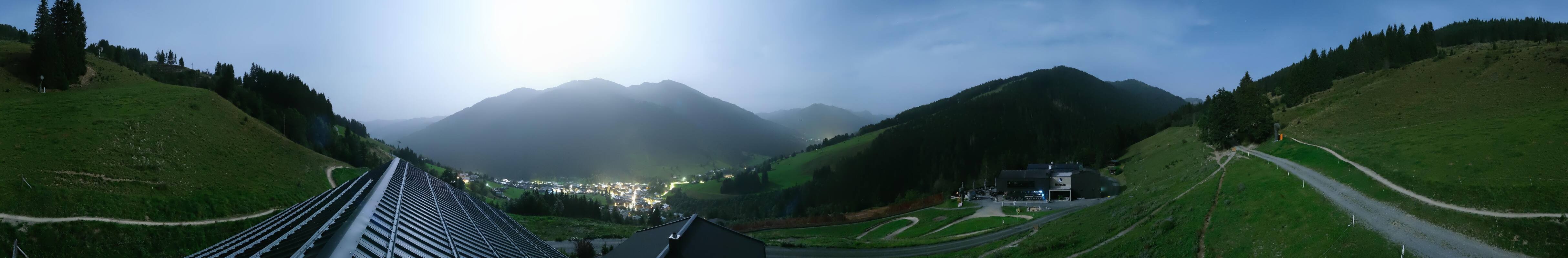 Archived image Webcam Saalbach - View from the Maisalm