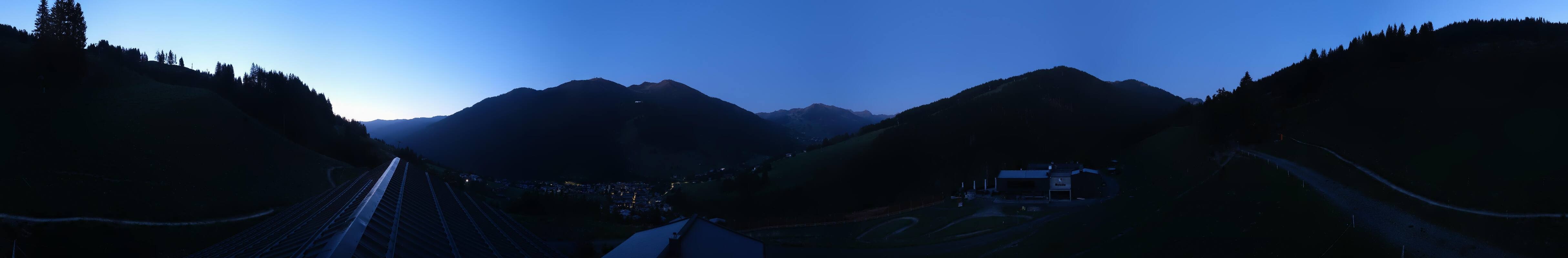 Archived image Webcam Saalbach - View from the Maisalm