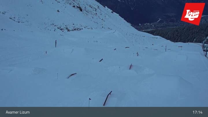 Archiv Foto Webcam Axamer Lizum - Karleitenlift Bergstation