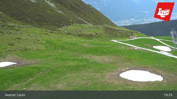 Archiv Foto Webcam Axamer Lizum - Karleitenlift Bergstation
