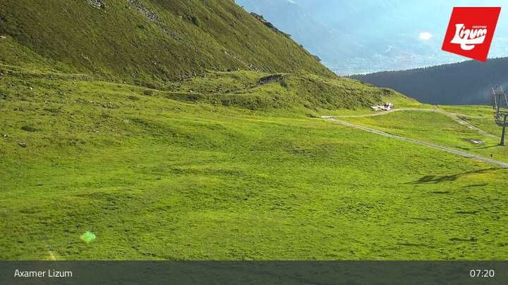 Archiv Foto Webcam Axamer Lizum - Karleitenlift Bergstation