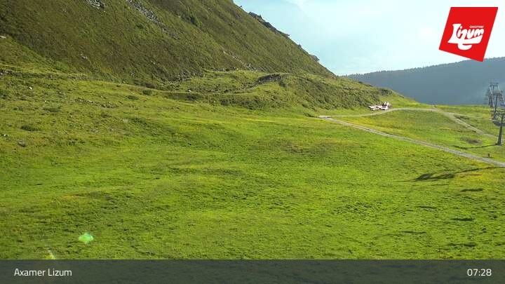 Archiv Foto Webcam Axamer Lizum - Karleitenlift Bergstation
