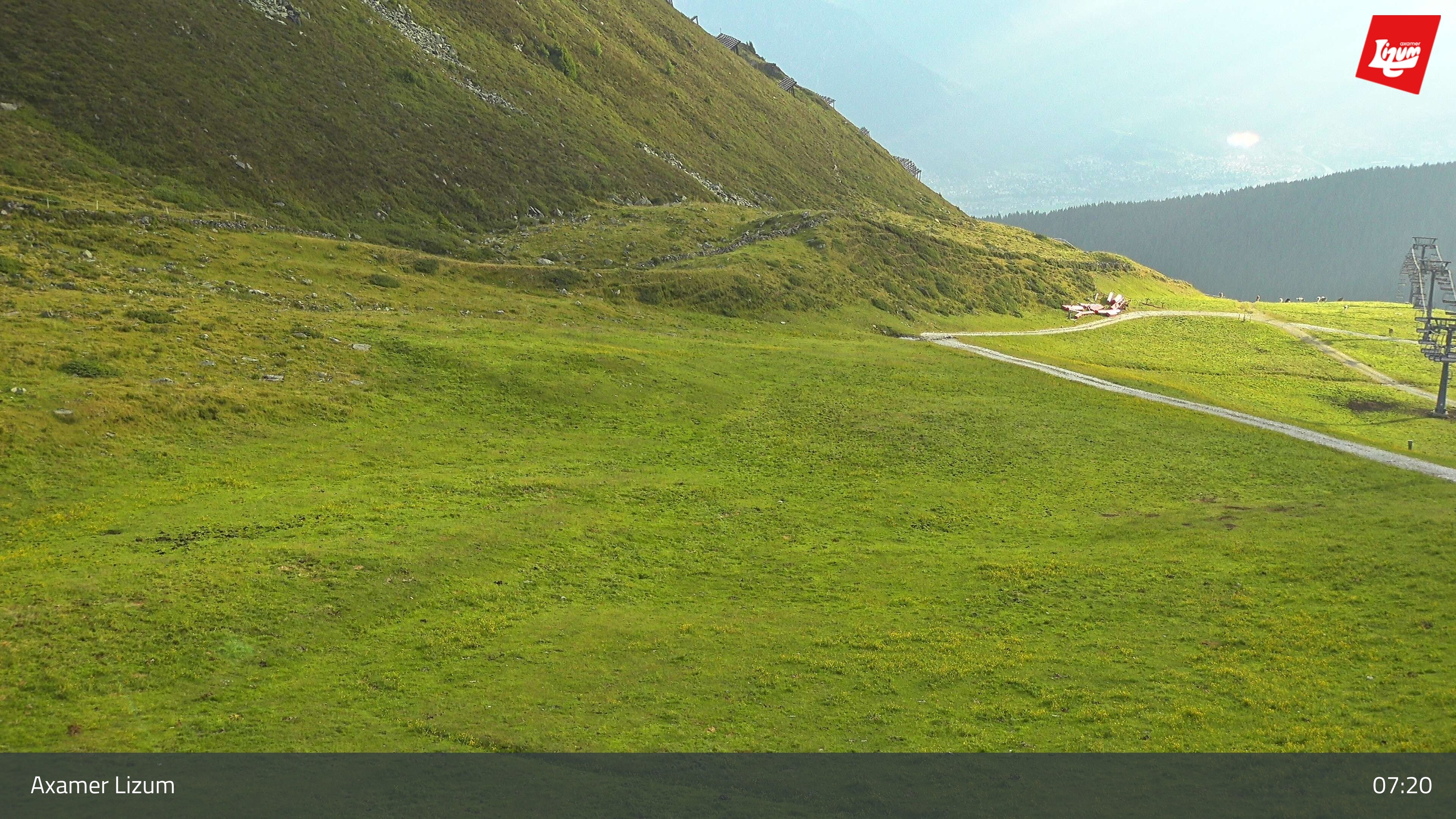 Archiv Foto Webcam Axamer Lizum - Karleitenlift Bergstation